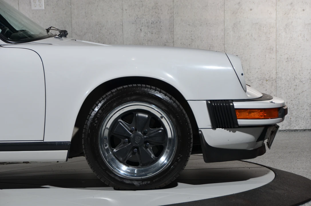1986 Porsche 911 Carrera 3.2 - Image 26 of 31