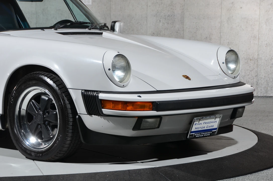 1986 Porsche 911 Carrera 3.2 - Image 13 of 31