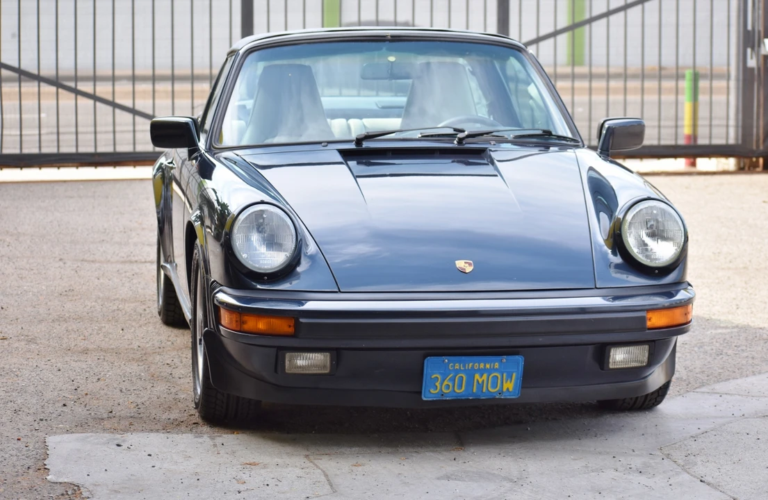 1988 Porsche 911 Carrera 3.2 - Image 8 of 30
