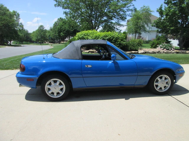 1990 Mazda NA MX-5 Miata - Image 5 of 31