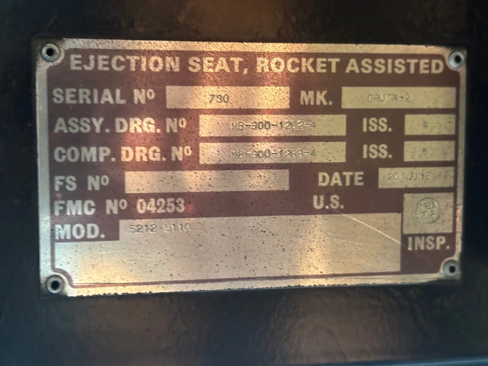 Parts & Memorabilia Seats & Interior - Image 31 of 31