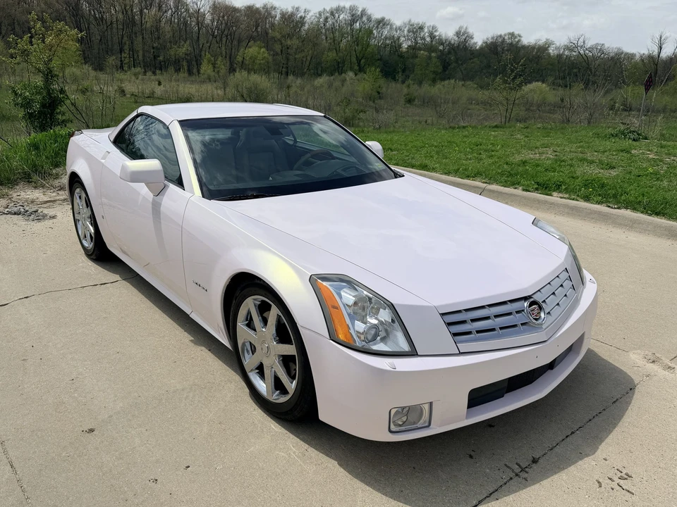 2007 Cadillac XLR - Image 5 of 31