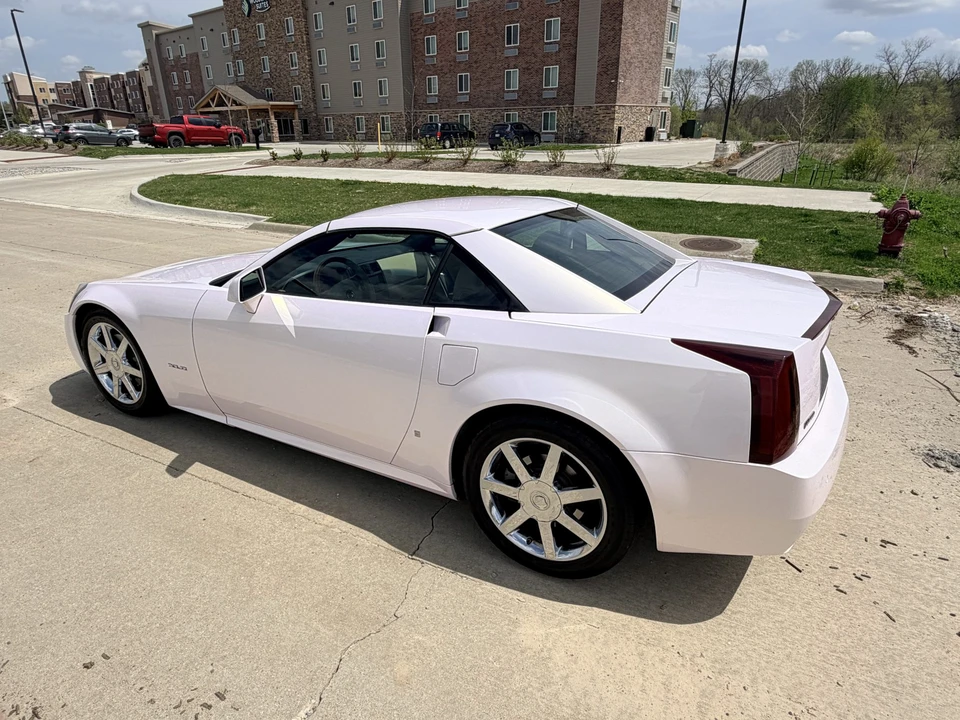 2007 Cadillac XLR - Image 12 of 31