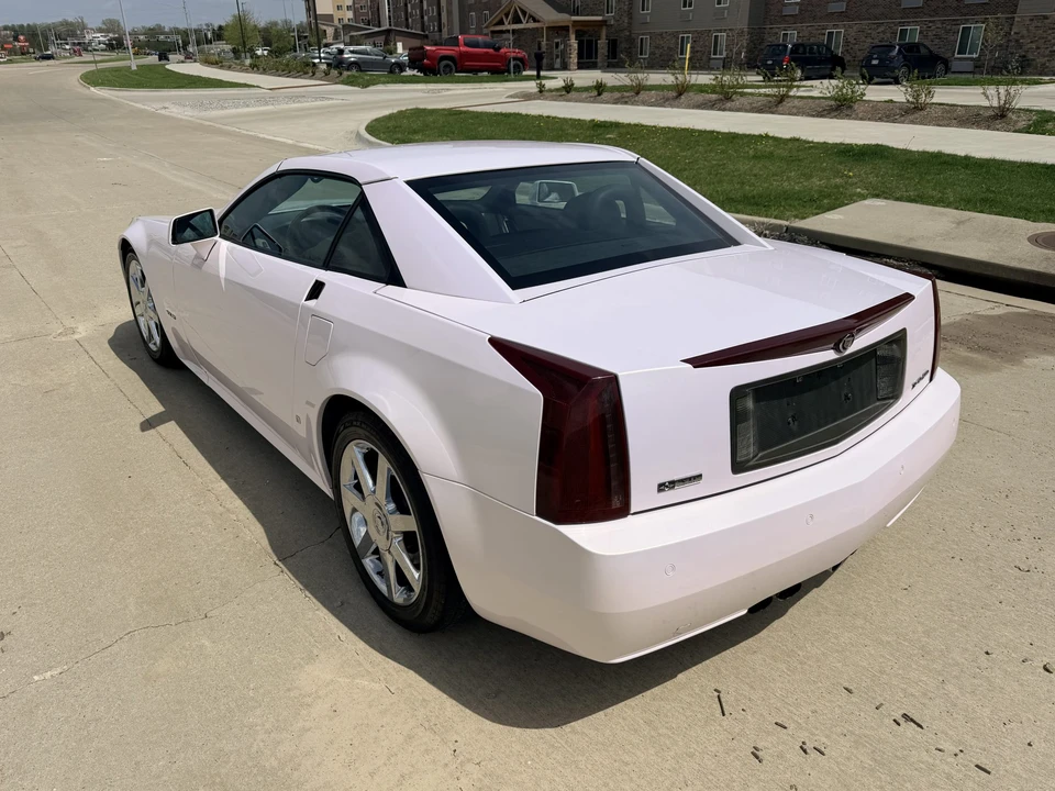 2007 Cadillac XLR - Image 11 of 31