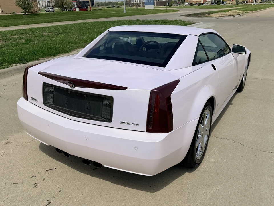 2007 Cadillac XLR - Image 9 of 31