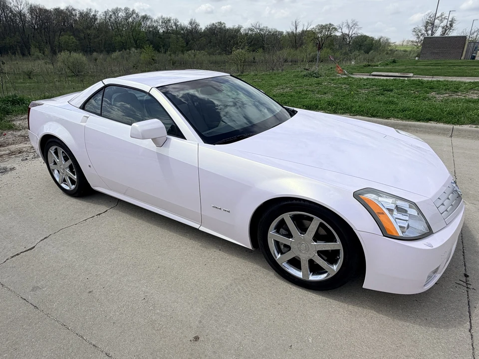 2007 Cadillac XLR - Image 6 of 31