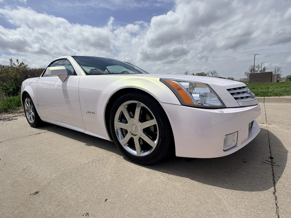 2007 Cadillac XLR - Image 29 of 31