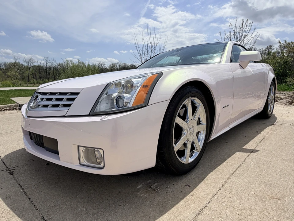 2007 Cadillac XLR - Image 27 of 31
