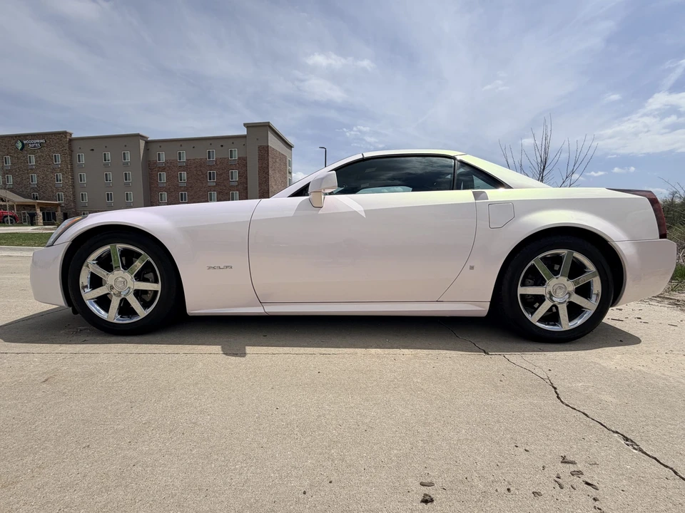 2007 Cadillac XLR - Image 26 of 31