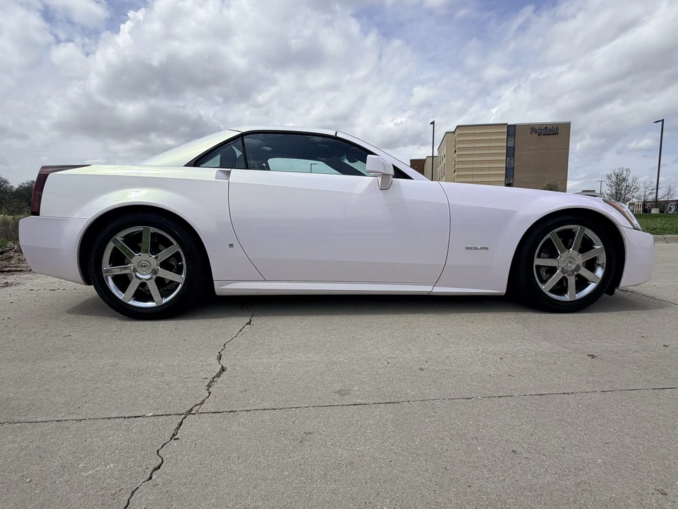 2007 Cadillac XLR - Image 22 of 31