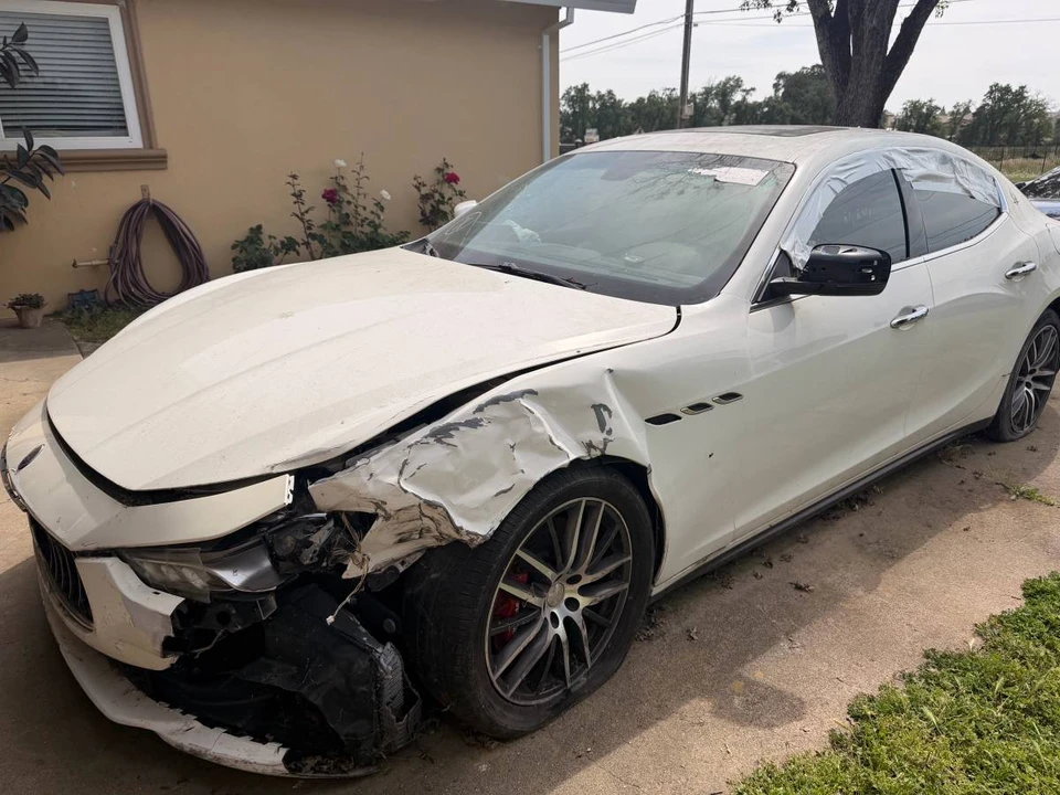 2015 Maserati Ghibli 3rd Gen - Image 2 of 5