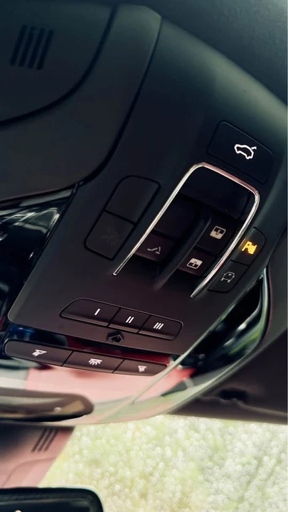 2017 Maserati Ghibli 3rd Gen - Image 4 of 10