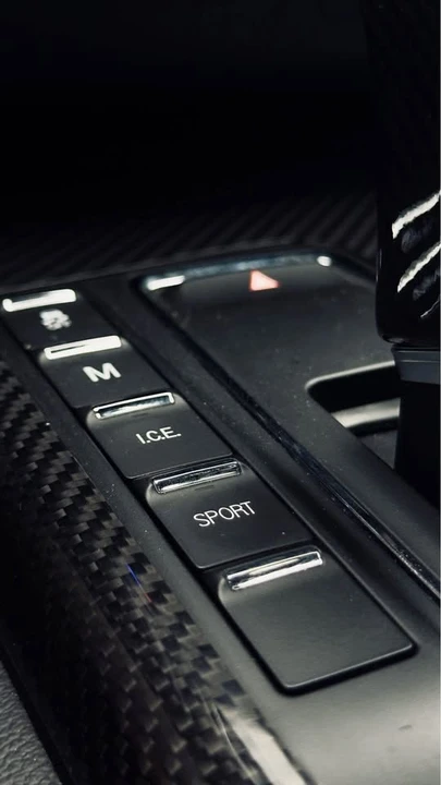 2017 Maserati Ghibli 3rd Gen - Image 3 of 10
