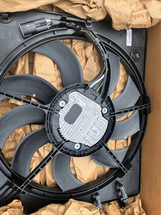 Parts & Memorabilia Gearboxes - Image 9 of 9