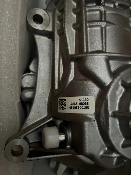 Parts & Memorabilia Gearboxes - Image 6 of 9