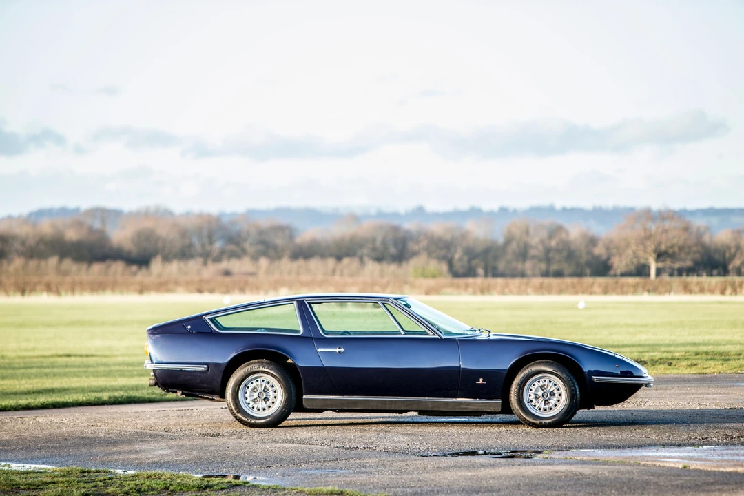 4700 Maserati Indy - Image 2 of 26