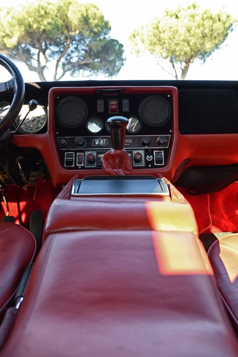 Maserati Khamsin - Image 20 of 23