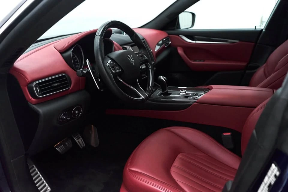 2017 Maserati Levante - Image 9 of 10