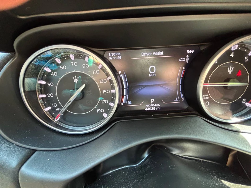 2021 Maserati Levante - Image 2 of 5