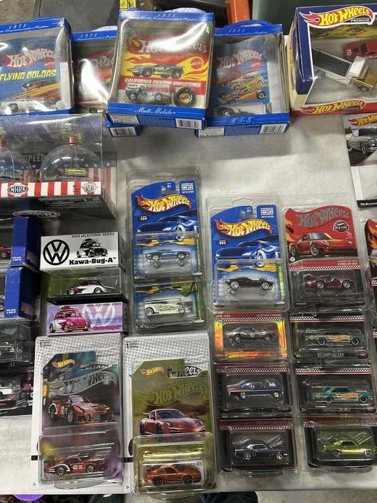 Parts & Memorabilia Scale Models - Image 4 of 10