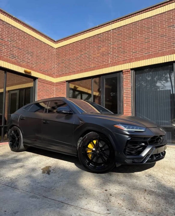 2019 Lamborghini Urus - Image 2 of 9