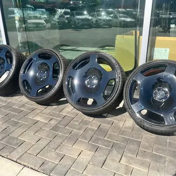Maybach 22 Inch Gloss Black Wheels with Michelin Pilot Sport 4S Tires