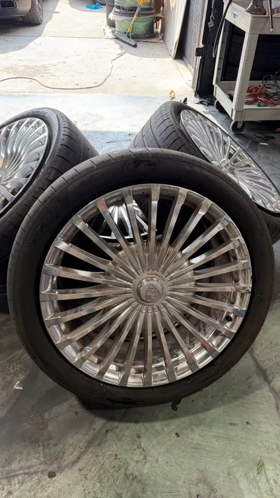 Maybach - Image 2 of 5