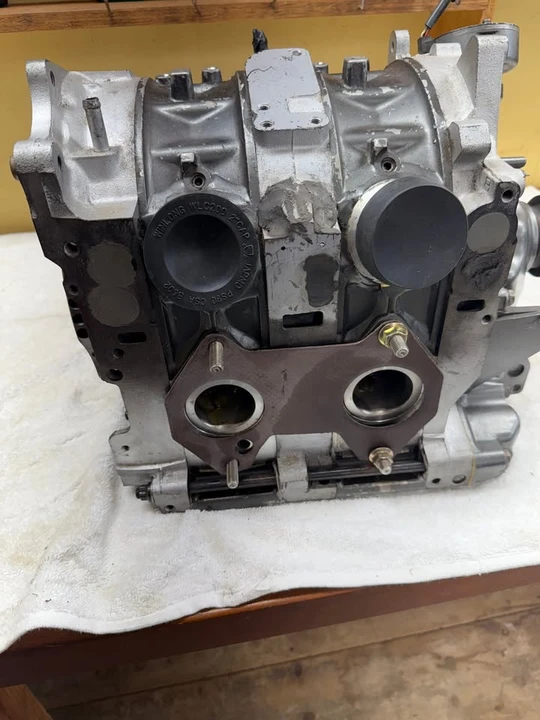 Parts & Memorabilia Engines - Image 5 of 10