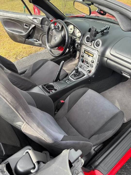 2004 Mazda NB MX-5 Miata - Image 6 of 9