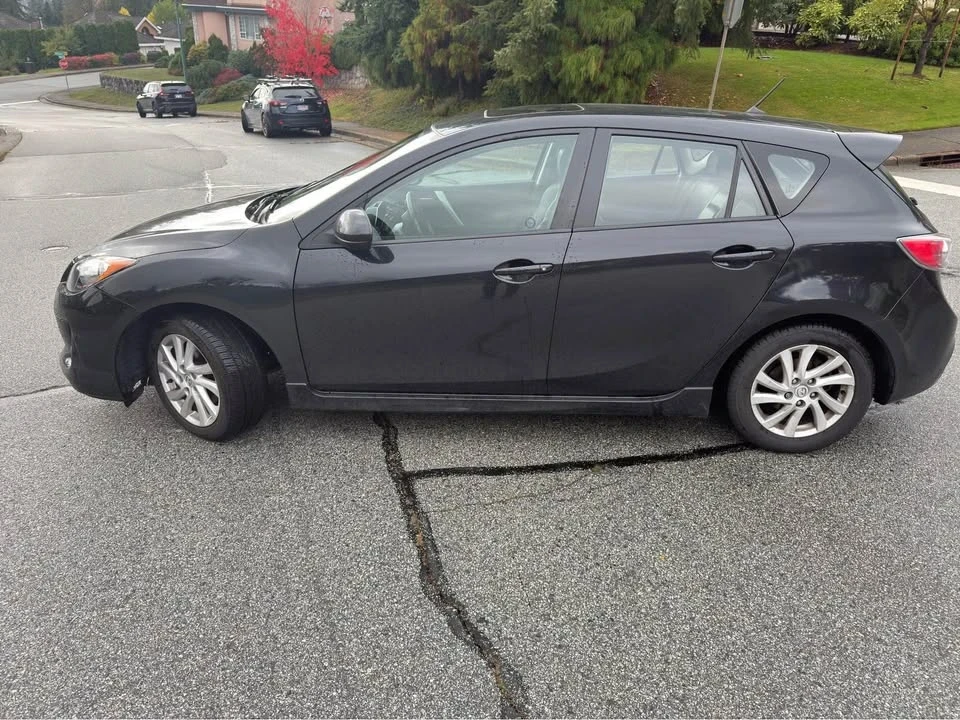 2012 Mazda Mazda 3 2nd Gen - Image 4 of 5