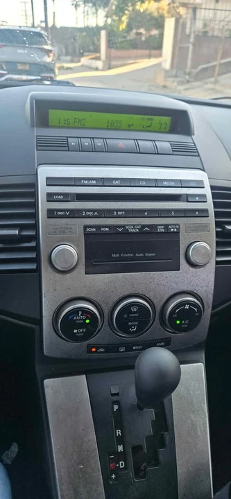 Mazda Mazda 5 - Image 6 of 9