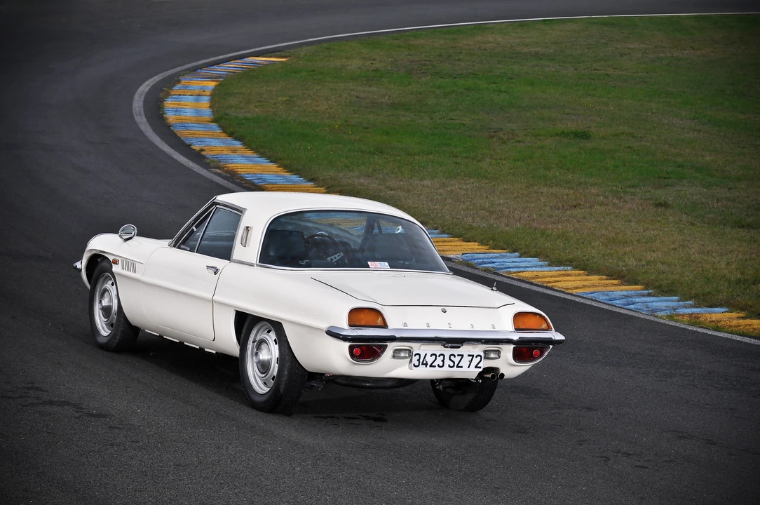 Mazda L10A/L10B Cosmo - Image 8 of 16