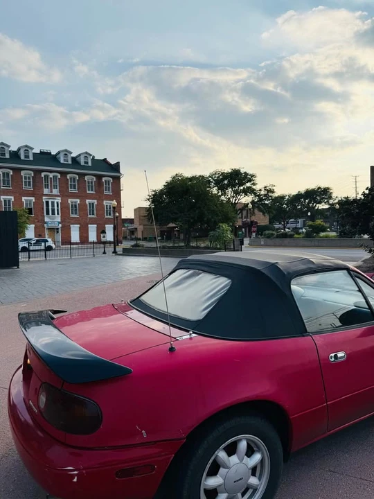 1990 Mazda NA MX-5 Miata - Image 6 of 7