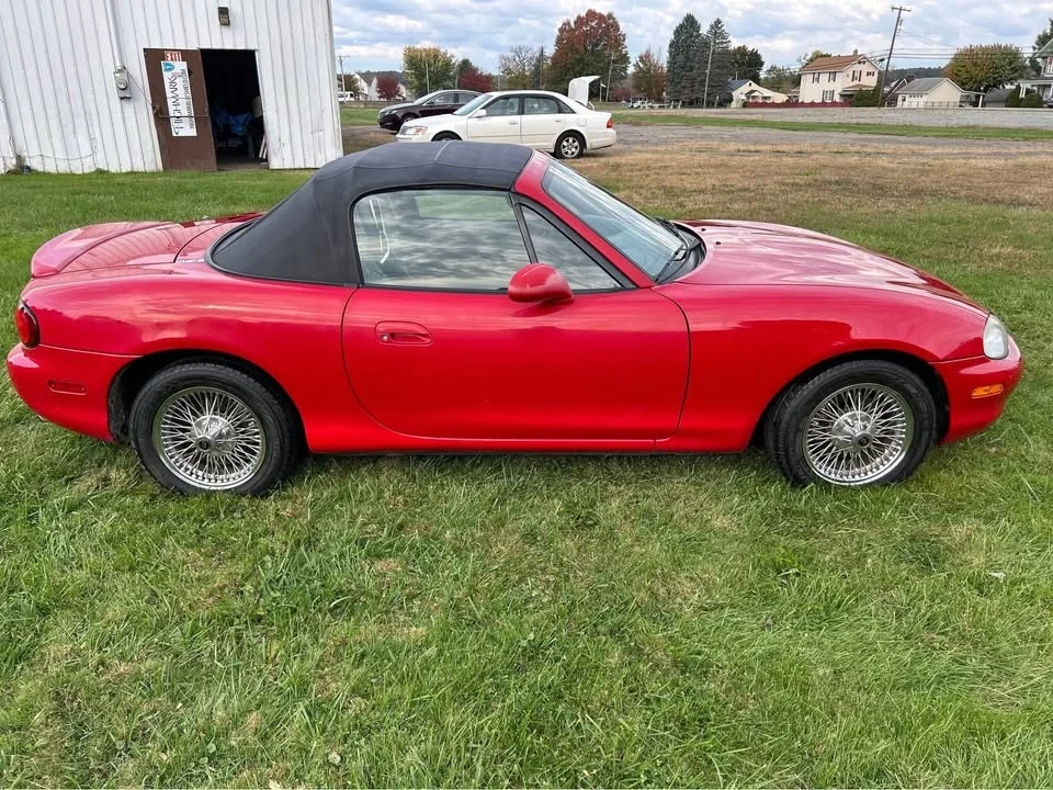 1999 Mazda NB MX-5 Miata - Image 4 of 10