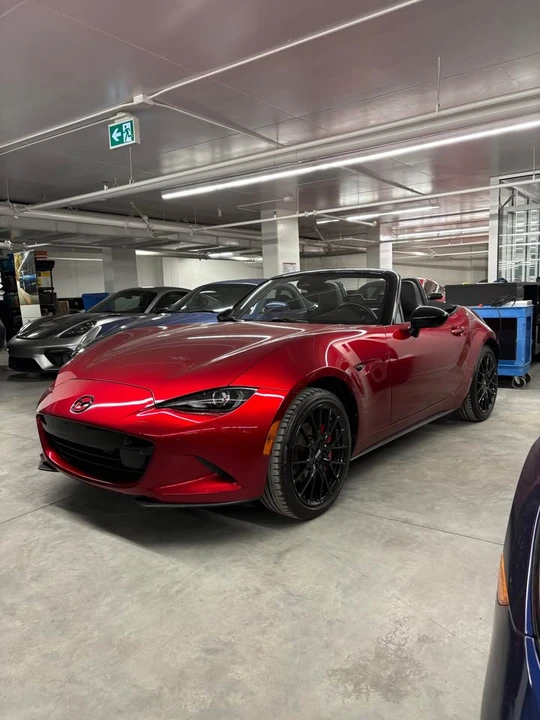 Mazda NC MX-5 Miata - Image 2 of 6