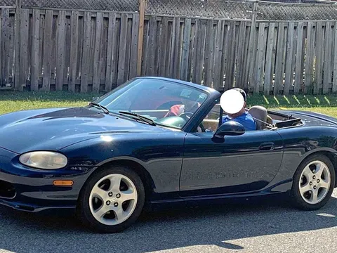 2000 Mazda MX-5 Miata NB