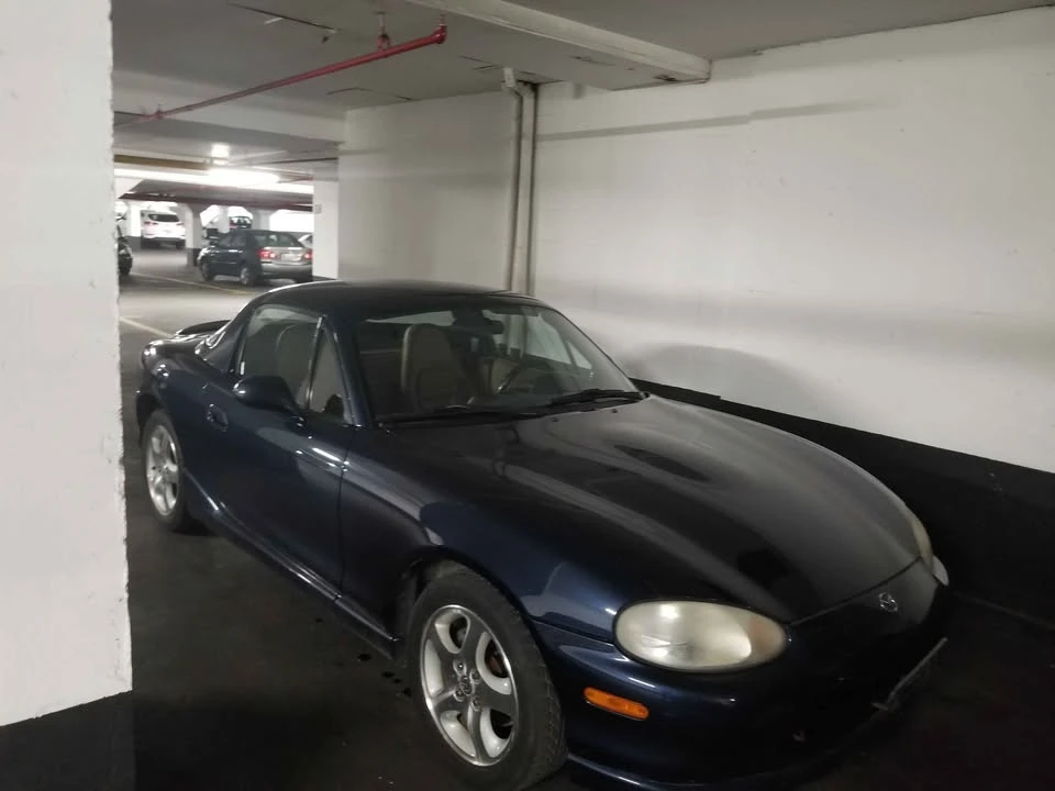 2000 Mazda NB MX-5 Miata - Image 2 of 4