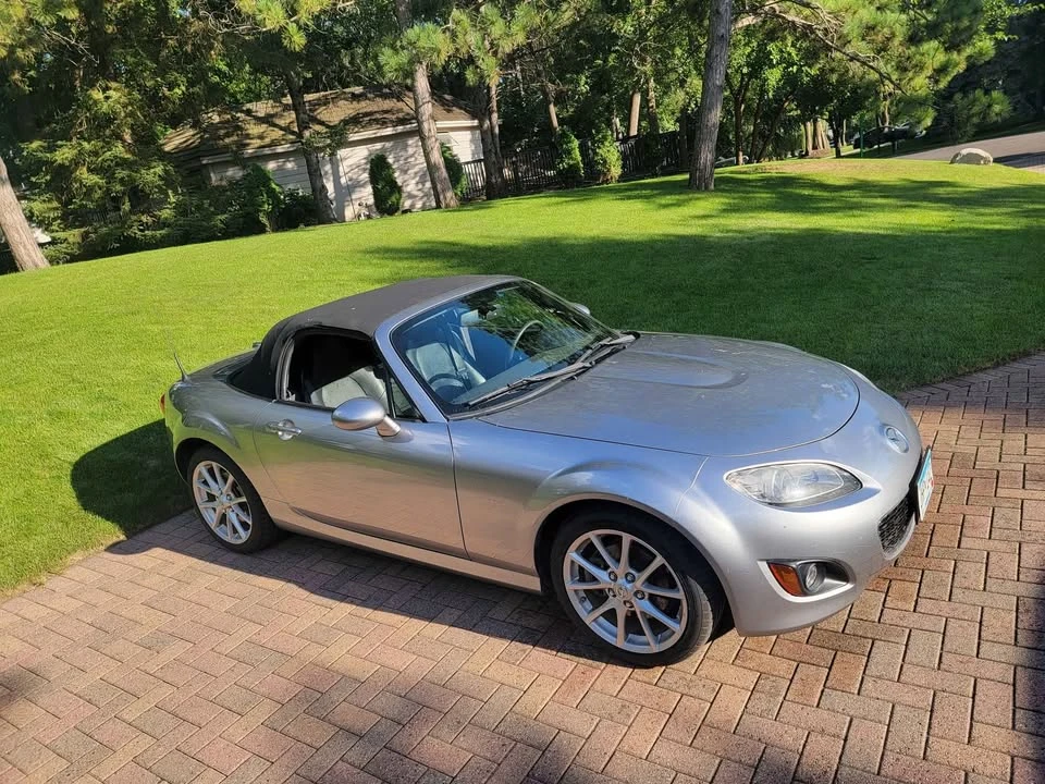 2009 Mazda NC MX-5 Miata - Image 4 of 9