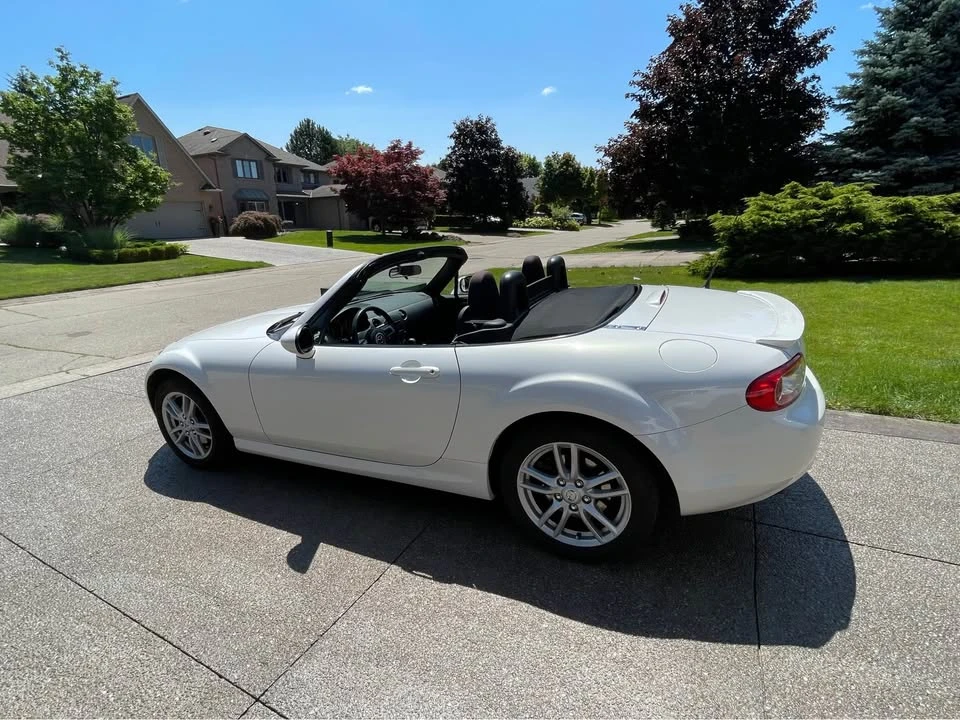 2011 Mazda MX-5 - Image 2 of 6
