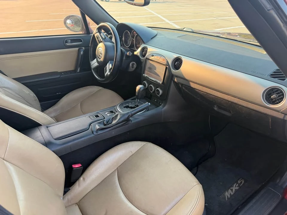 2010 Mazda NC MX-5 Miata - Image 5 of 10