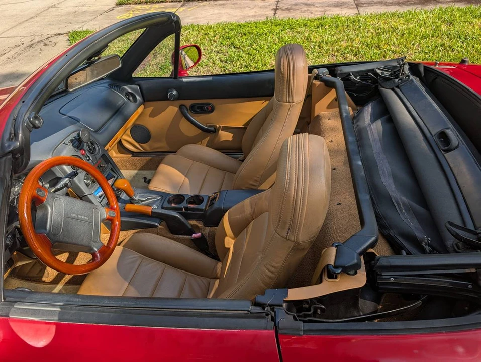 1995 Mazda NA MX-5 Miata - Image 5 of 8