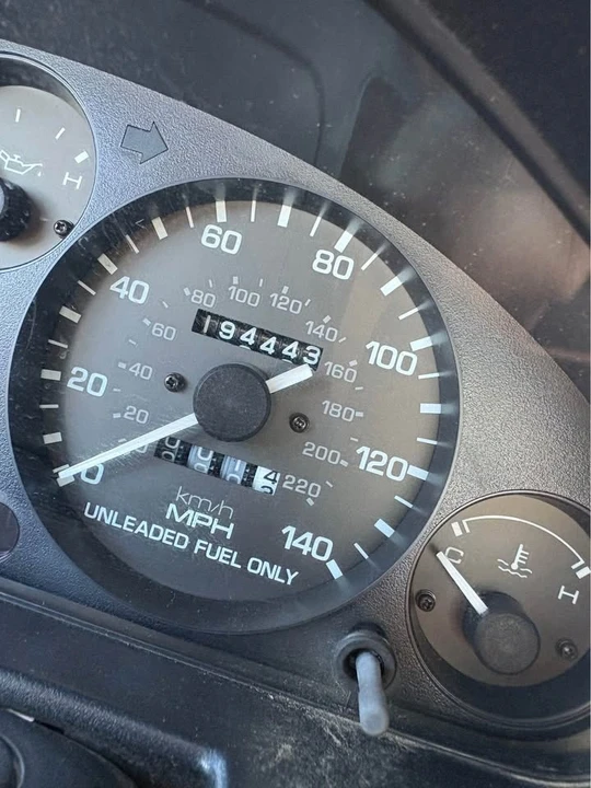 1997 Mazda NA MX-5 Miata - Image 7 of 8
