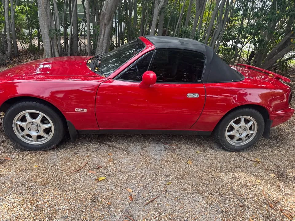 1997 Mazda NA MX-5 Miata - Image 7 of 9
