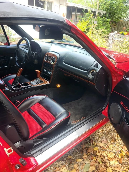1997 Mazda NA MX-5 Miata - Image 4 of 9