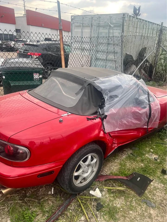 1997 Mazda NA MX-5 Miata - Image 8 of 10