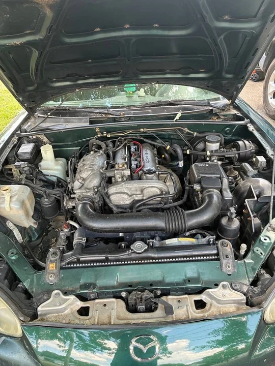 2001 Mazda NB MX-5 Miata - Image 4 of 11