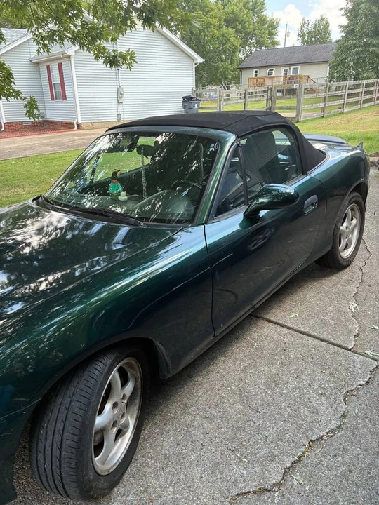 2001 Mazda NB MX-5 Miata - Image 2 of 11