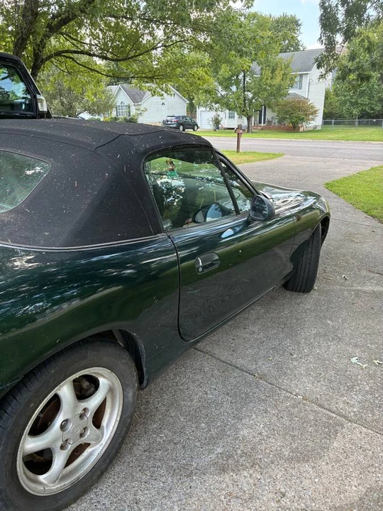 2001 Mazda NB MX-5 Miata - Image 3 of 11