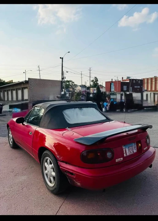1990 Mazda NA MX-5 Miata - Image 6 of 6