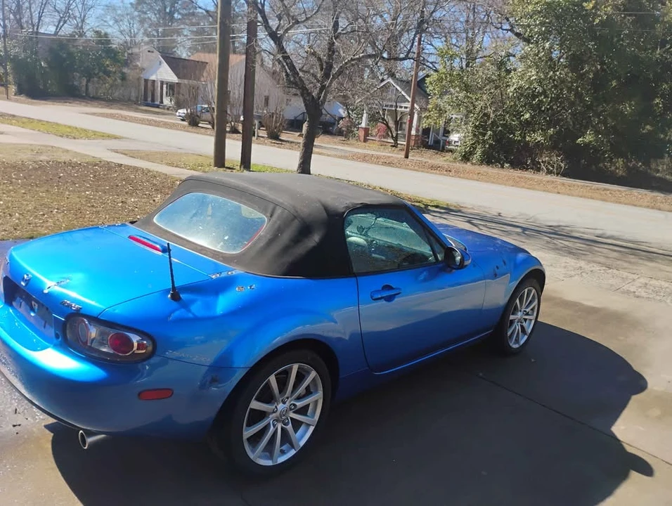 2006 Mazda NC MX-5 Miata - Image 2 of 3